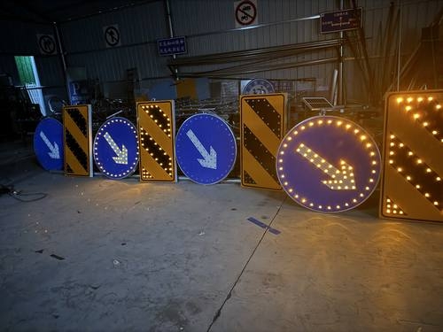 宜春宜春河南太阳能交通标牌 河南自发光交通路标牌厂家